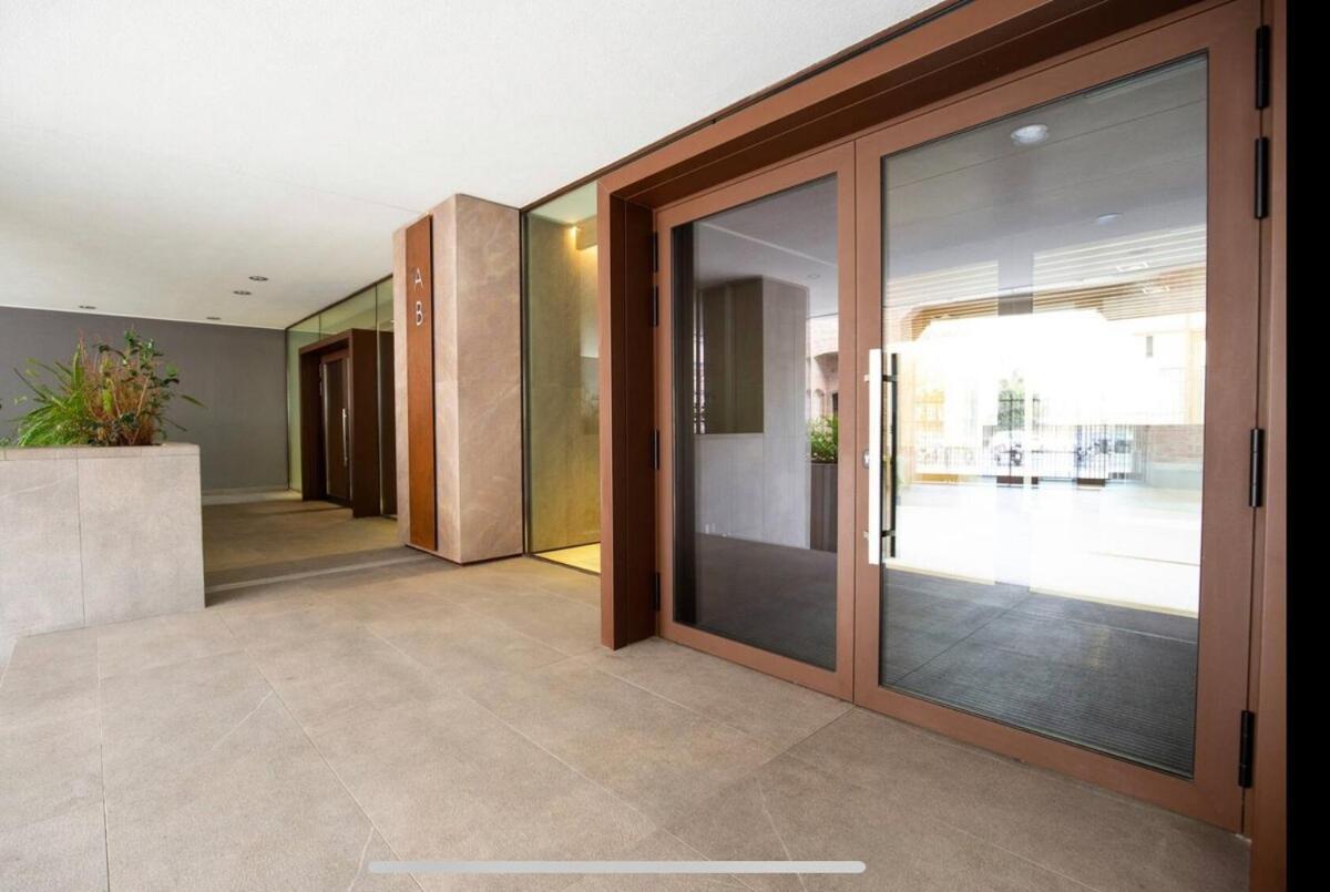 Stylish Close By Trastevere And Life Apartment Rom